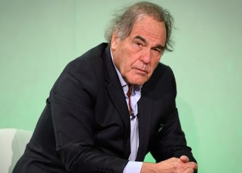 Rusija i SAD bile su blizu III svjetskog rata – Oliver Stone – RT World News