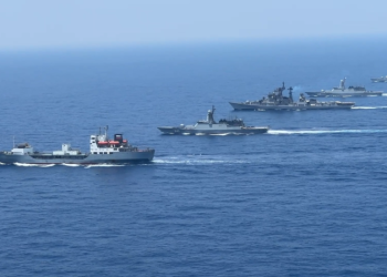 Ruska, indijska mornarička testna vatrena snaga (video) – RT Indija