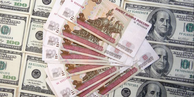 Ruski rubalj narastao 30% u odnosu na dolar od početka godine