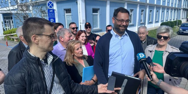 SDP-ov Jure Zubčić prvi je predao svoju kandidaturu za zadarskog župana