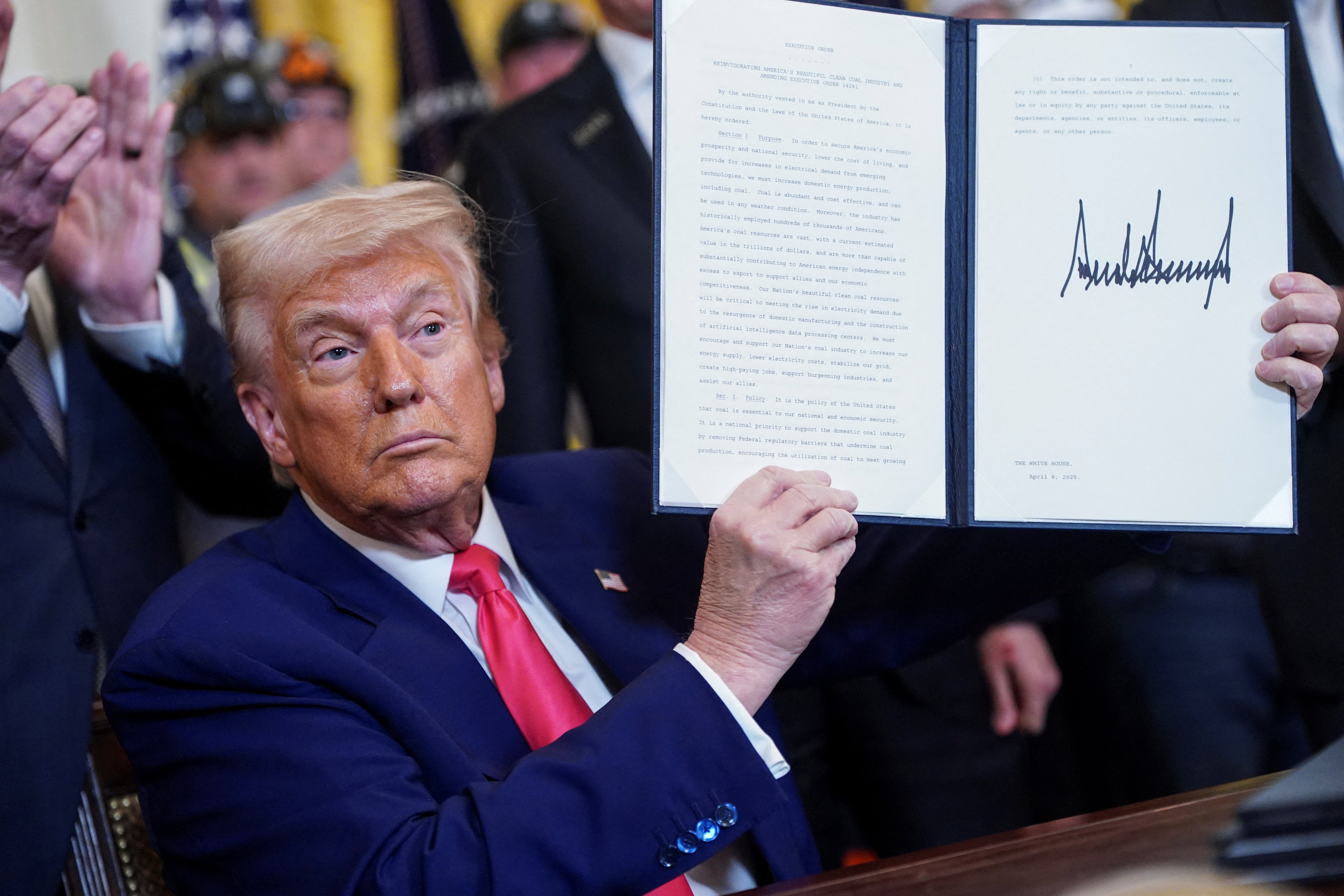 Nakon što je potpisao samo pet zakona znači da je Trump u ovom trenutku u svom predsjedništvu potpisao manje zakona od bilo kojeg novog predsjednika u posljednjih 70 godina, prema vladinim zapisima