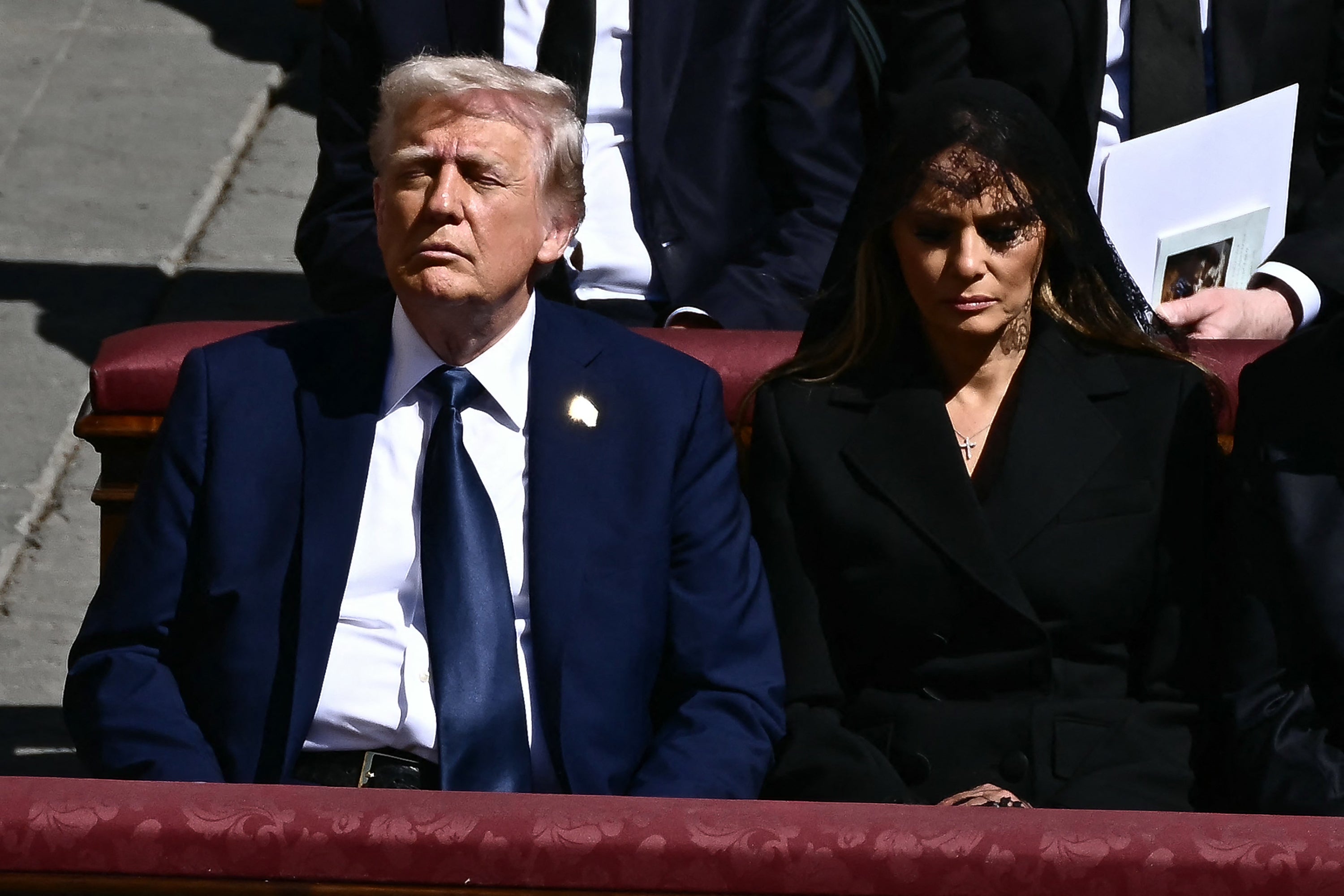 Predsjednik Trump i prva dama Melania sjedili su u prvom redu