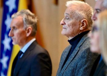 SJEDNICA DOMA NADRODA Na redu smjena SNSD-ovih ministara i Špirića?