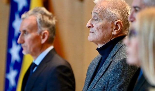 SJEDNICA DOMA NADRODA Na redu smjena SNSD-ovih ministara i Špirića?