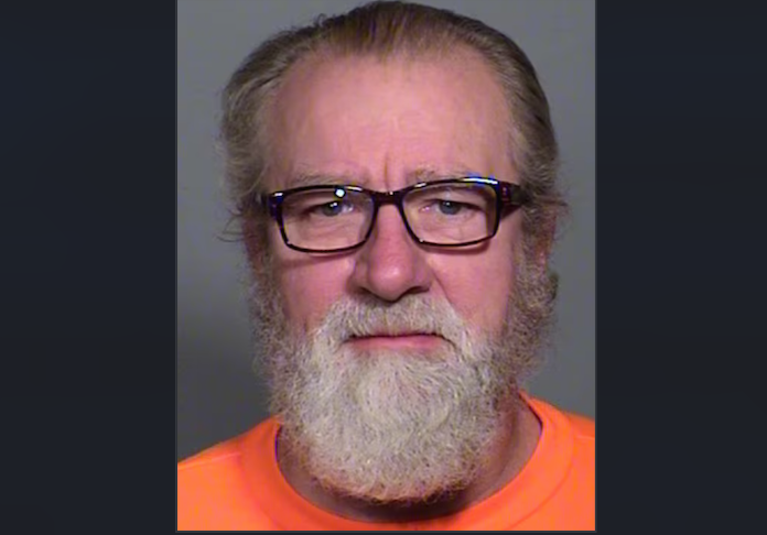 Ricky Wassenaar, zatvorenik u Arizoni, koji je bio umiješan u 15 -dnevno usavršavanje u državnom zatvoru Arizona, kompleks Lewis u Buckeyeu 2004. godine. Wassenaar je jedini osumnjičeni u smrti trojice drugih zatvorenika koji su ubijeni u državnom zatvoru u Tucsonu 4. travnja, 2025.