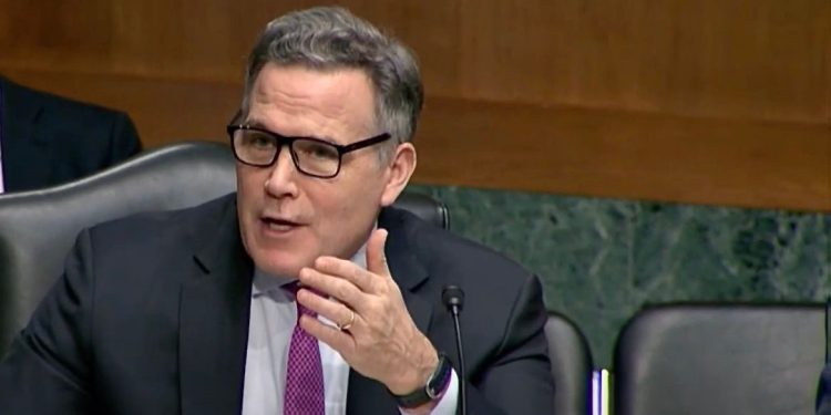 Senator, bivši izvršni direktor Bridgewater-a Dave McCormick više ulaže u Bitcoin (BTC) kao prijedlog zakona