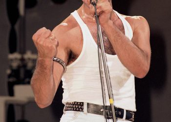 Sestra Freddieja Mercuryja ‘potajno troši 3 milijuna funti kako bi se vratila pjevačeva memorabilija usred bitke sa svojom’ suprugom ‘Mary Austin zbog posjeda zvijezda’