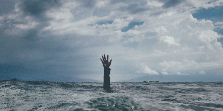 Sljedeći val Bitcoin Dugih likvidacija vjerojatno između 73,8 $-74,4 tisuće dolara kao trezorski osnova trgovina Unatočenost povećava rizik od dubljih gubitaka