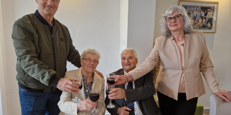 Slobodna Dalmacija – Imoćani dočekali platinasti pir, Ljubo Baja i Ljerka vjenčali su se još 1955. godine: ‘Potrajat će naš brak i priko 70’