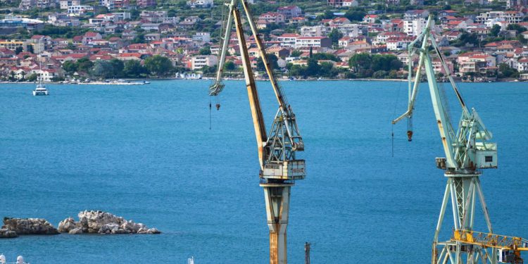 Slobodna Dalmacija – Na putu prema dolje: još tri škverske tvrtke s barem 230 radnika zrele za stečaj, nepodmireni dug je milijunski…