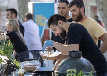 Slobodna Dalmacija – Poznata gastro senzacija na Pazaru slavi rođendan: ‘Muzika, masna spiza, kokteli…’ Svi su pozvani pod jednim uvjetom