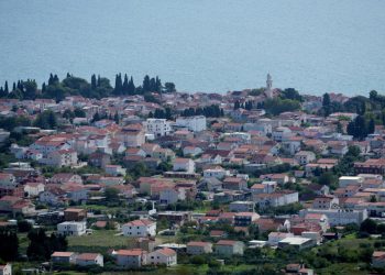 Slobodna Dalmacija – Trebaju li Split, Solin i Kaštela biti jedan grad? Poslušajte što kažu Kaštelani: ‘Keruma bi stavia da barata sa svime’