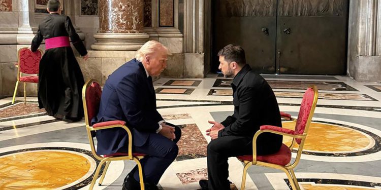 ‘Smireo’ Zelensky je zatražio ‘više oružja’ u Vatikanu – Trump – RT World News