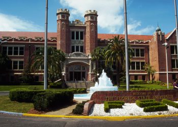 Smrtonosna pucnjava na sveučilištu SAD – RT World News