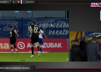 Sportske novosti – ANKETA/VIDEO: Što vi mislite, je li bio jedanaesterac za Hajduk? Čulina pokazao na bijelu točku