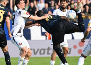 Sportske novosti – Adio, Dinamo! Modri gađali ptice i priuštili još jedan udarac navijačima. Koji su na to već navikli…