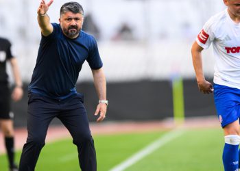 Sportske novosti – Bookmakeri za vikend predviđaju Hajdukov bijeg na vrhu ljestvice, Dinamo i ako izgubi ostaje u igri