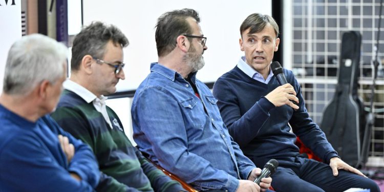 Sportske novosti – Dario Šimić javno prozvao krivca za stanje u Dinamu: ‘On je odgovoran, zajedno s predsjednikom Zajecom!’