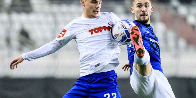 Sportske novosti – Derbi dvije najbolje momčadi godine! Slaven je već jedanput izbacio Hajduk iz utrke za naslov…