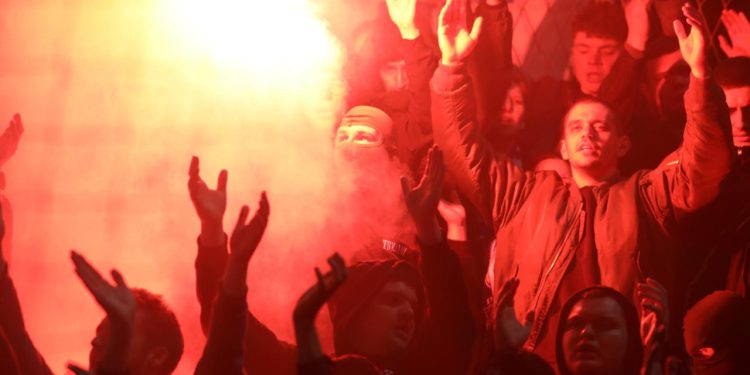 Sportske novosti – Dinamo će skupo platiti ‘divljanje’ Boysa! Stigla kazna za pirotehniku i paljenje zastave HNS-a i Varaždina