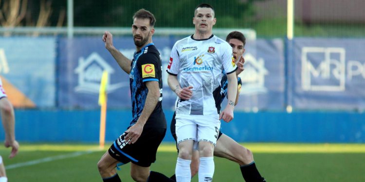 Sportske novosti – Erceg trenira s momčadi, klub odbio komentirati ‘šaketanje’. Eskaliralo je nakon oštrijeg duela na treningu?