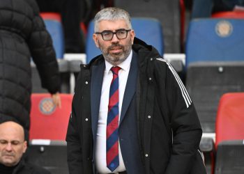 Sportske novosti – FOTO: Nije optička varka, predsjednik Hajduka izgleda kao gorostas u odnosu na Gattusovog ‘razarača’