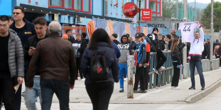 Sportske novosti – FOTO/VIDEO Ludnica u Varaždinu: Grad pod opsadom, stadion rasprodan, Torcida protestira