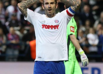 Sportske novosti – Favorita za osvajanje više nema, a Dinamo ovakav zaokret u šansama za titulu nije mogao ni zamisliti