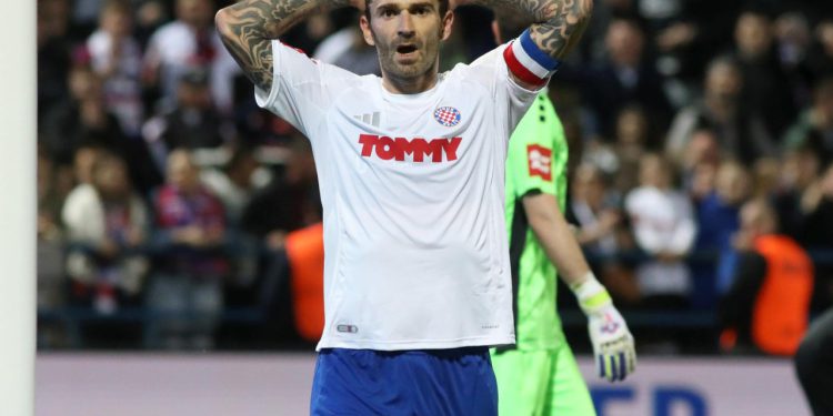 Sportske novosti – Favorita za osvajanje više nema, a Dinamo ovakav zaokret u šansama za titulu nije mogao ni zamisliti