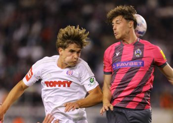 Sportske novosti – Hajduk je izgubio prvo mjesto, ali dobio je ohrabrenje. A ovo je jasna poruka: Dinamo je i dalje itekako u igri