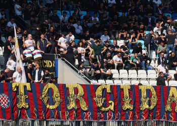 Sportske novosti – Hajduk znatno podigao cijenu ulaznica za derbi, ali redovi na Poljudu odmah na početku prodaje