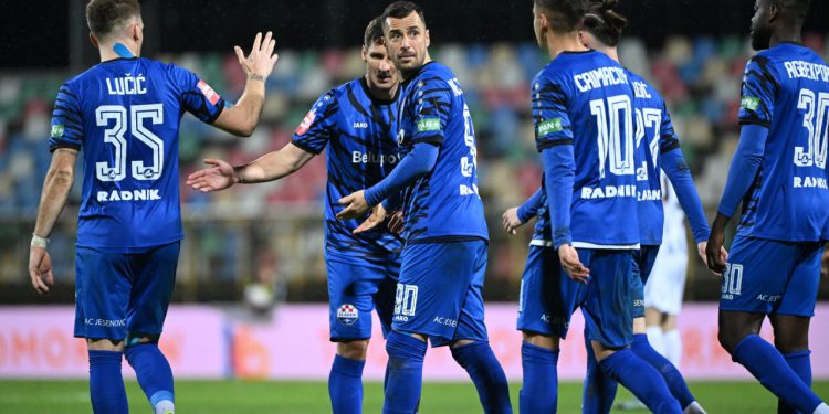 Sportske novosti – Ima 35 godina, nosi hit sezone i poručuje: ‘Bez brige, ostalo je snage za Hajduk’