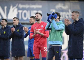 Sportske novosti – Izabrali ste glavne krivce za veliku krizu Dinama, jedan odgovor jako iznenađuje u sveopćoj hajci na Cannavara!