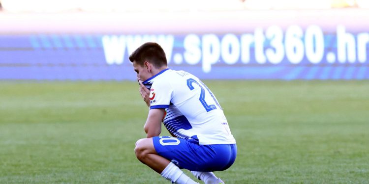 Sportske novosti – Kriza Osijeka iz dana u dan postaje sve veća: Zbog blokiranog računa igrači nisu primili plaće za ožujak