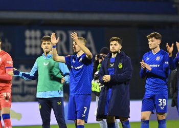 Sportske novosti – Nema više skrivanja, tri Dinamova asa moraju riješiti ovu utakmicu! Ili će im navijači opet zviždati…