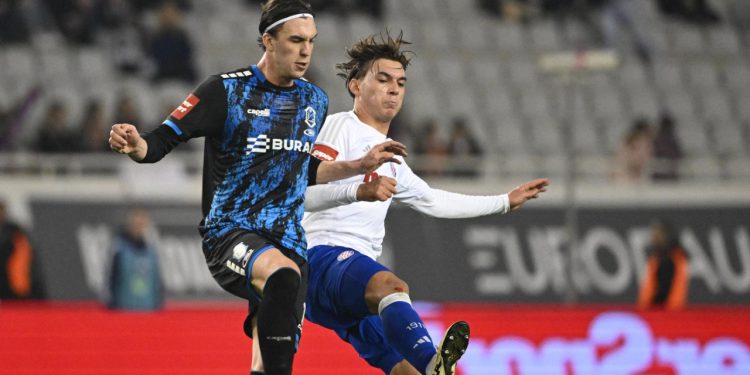 Sportske novosti – Nevjerojatne dodirne točke Varaždina i Hajduka: Treći put rezervni vratar, crveni kartoni i proslava naslova…