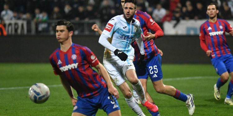 Sportske novosti – Nova velika promjena: Pogledajte kako kladionice gledaju na borbu za naslov prvaka