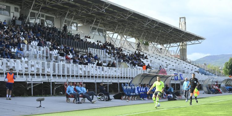 Sportske novosti – Oproštaj od Kranjčevićeve: Lokomotiva ovaj tjedan mora isprazniti prostorije, počinje rušenje oronulih tribina