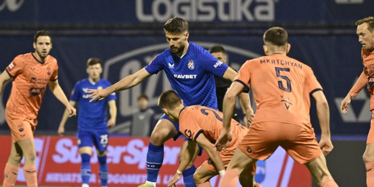 Sportske novosti – Perković donio bolju igru, Petković ulazi u formu, a drugi majstor Modrih puno je griješio. Sudac? Čudne odluke