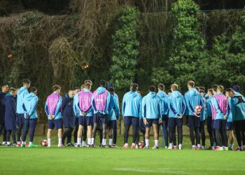 Sportske novosti – Pogledajte što se odvijalo na Dinamovom treningu, igrači postrojeni pred Zajecom i Manenicom