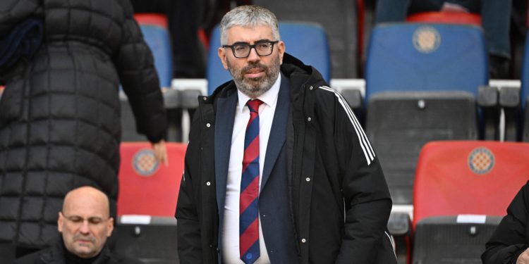 Sportske novosti – Poruka s Poljuda: ‘Odgovor HNS-a još nismo dobili, ali održan je sastanak s Layecom’