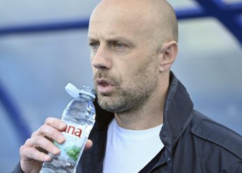 Sportske novosti – Treba li Perković ostati trener Dinama i ako osvoji naslov? Mislim da ne, jedna stvar je opasna
