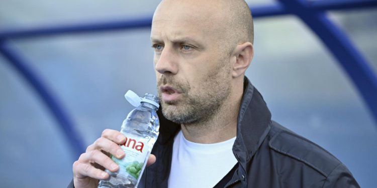 Sportske novosti – Treba li Perković ostati trener Dinama i ako osvoji naslov? Mislim da ne, jedna stvar je opasna