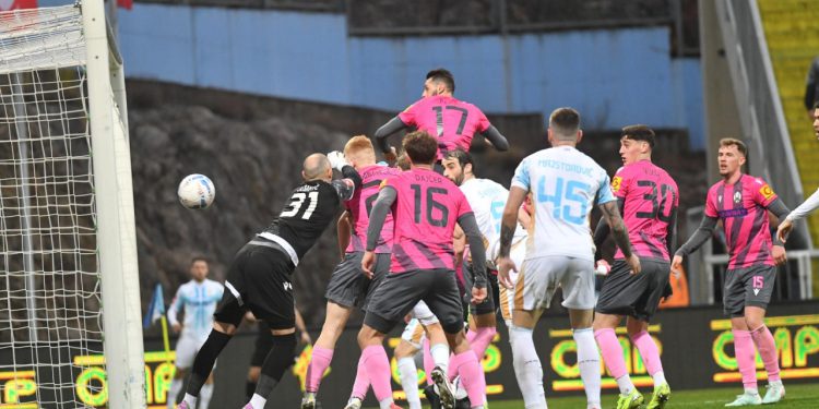 Sportske novosti – UŽIVO: Počeo je dvoboj u Kranjčevićevoj, Rijeka lovi Hajduk, dvije ‘devetke’ na velikom ispitu