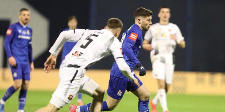 Sportske novosti – UŽIVO: Stigli su sastavi! Kulenović u prvih 11, Carević vratio Ercega. Evo s kim Modri traže pobjedu u Gorici