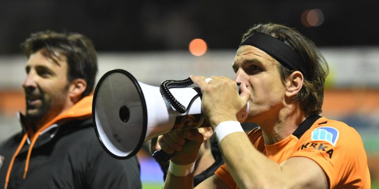 Sportske novosti – Uprava Šibenika nije ispunila obećanje! Igrači odbili sjesti u autobus i krenuti prema Koprivnici