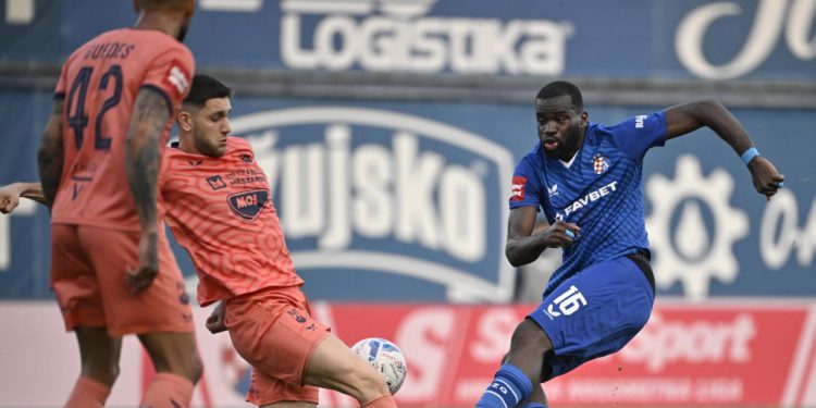 Sportske novosti – VIDEO: Je li Kolarić ovim potezom oštetio Modre? Cijela klupa Dinama ‘podivljala’, Kanga se hvatao za glavu