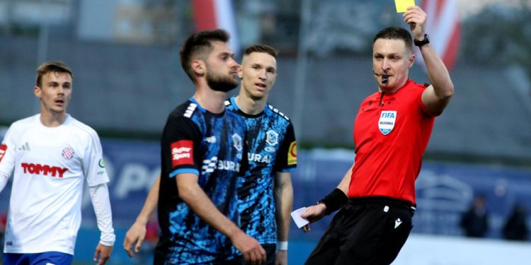Sportske novosti – VIDEO Penal za Hajduk nije postojao? Pogledajte duel Livaje i Škaričića iz drugog kuta