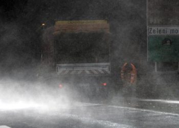 Sportske novosti – VIDEO Smak svita, nebo se spustilo na zemlju: pogledajte kako se Hajdukova ekipa probijala do Varaždina