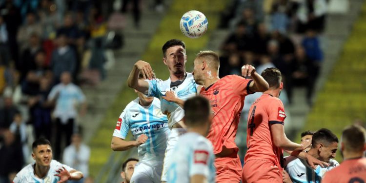 Sportske novosti – Veliki hendikep za Rijeku: Jedan od najvažnijih igrača završio u suzama, propušta derbi s Dinamom!?